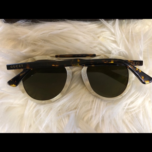 Gucci Round Sunglasses - Picture 3 of 8